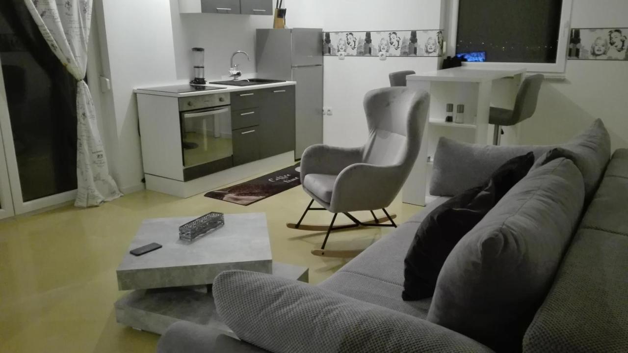 Apartament Gabi Pag Town Zewnętrze zdjęcie